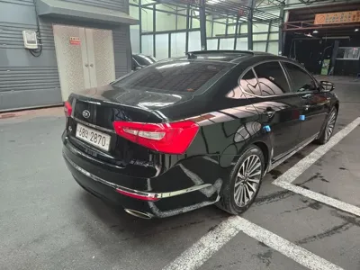 Kia K7 2014, 115107 км, за 4135.49 USD