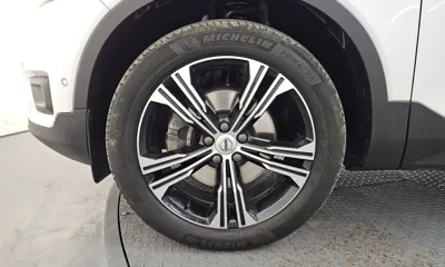 Volvo XC40 2022, 118700 км, за 19160.88 USD