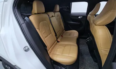 Volvo XC40 2022, 118700 км, за 19160.88 USD - фото 13