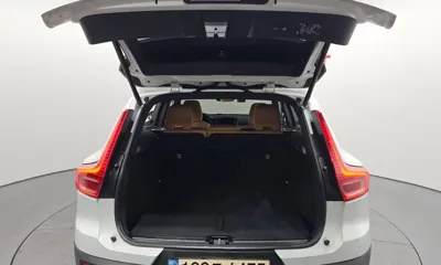 Volvo XC40 2022, 118700 км, за 19160.88 USD - фото 20