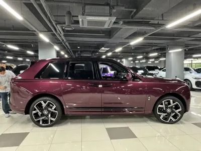 Rolls-Royce Cullinan 2025, 1400 км, за 555808.16 USD