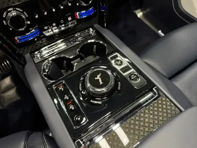 Rolls-Royce Cullinan 2025, 1400 км, за 555808.16 USD - фото 9