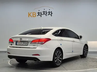 Hyundai i40 2015, 170451 км, за 3172.93 USD