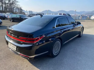 Genesis G90 2019, 135270 км, за 17451.32 USD