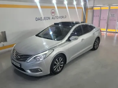 Hyundai Grandeur 2012, 216699 км, за 2888.28 USD