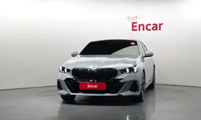 BMW 5-Series 2026, 11829 км, за 75001.69 USD