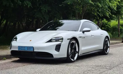 Porsche Taycan · 2021 год