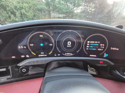 Porsche Taycan 2021, 37894 км, за 57572.26 USD - фото 8