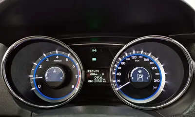 Hyundai Sonata 2012, 219521 км, за 1706.71 USD - фото 8