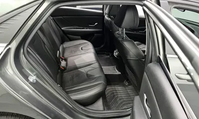 Hyundai Avante 2023, 94312 км, за 12547.07 USD - фото 12