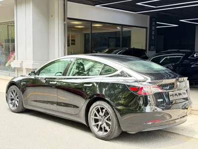 Tesla Model 3 2021, 80000 км, за 14684.82 USD
