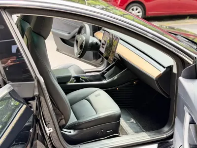 Tesla Model 3 2021, 80000 км, за 14684.82 USD - фото 7