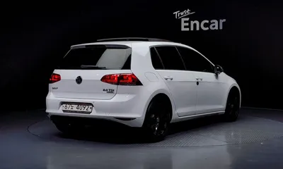 Volkswagen Golf 2015, 116128 км, за 6357.61 USD