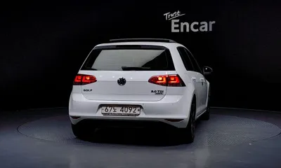 Volkswagen Golf 2015, 116128 км, за 6357.61 USD