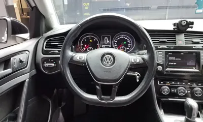 Volkswagen Golf 2015, 116128 км, за 6357.61 USD - фото 13