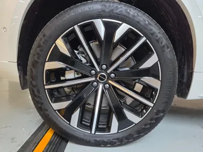Volvo XC90 2026, 2622 км, за 53518.33 USD