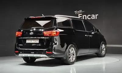 Kia Canival 2020, 146159 км, за 10402.04 USD
