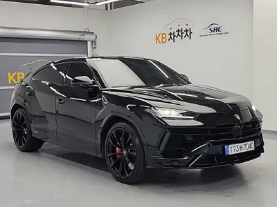 Lamborghini Urus 2024, 23464 км, за 213576.79 USD