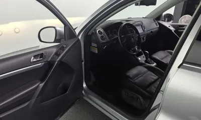 Volkswagen Tiguan 2014, 60890 км, за 4988.84 USD - фото 11