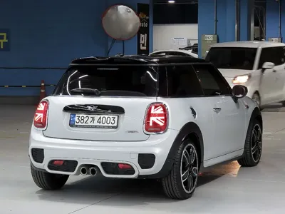 MINI Cooper 2021, 35746 км, за 17263.85 USD
