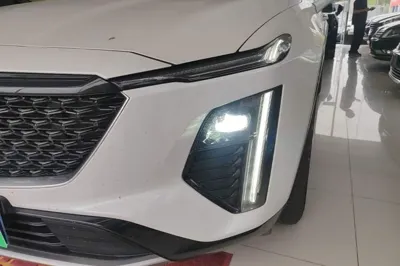 Cadillac GT4 2023, 46300 км, за 19669 USD - фото 8