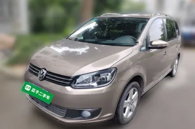 Volkswagen Touran · 2015 год