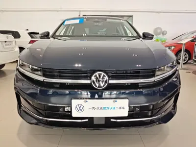 Volkswagen Magotan 2024, 5000 км, за 24396.08 USD