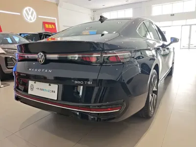 Volkswagen Magotan 2024, 5000 км, за 24396.08 USD