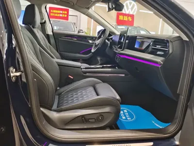 Volkswagen Magotan 2024, 5000 км, за 24396.08 USD - фото 8