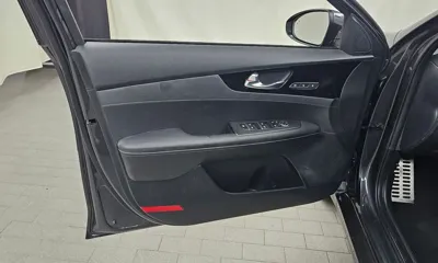 Kia K3 2023, 70210 км, за 15032.17 USD - фото 24