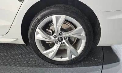 Audi A4 2021, 70624 км, за 16290.06 USD