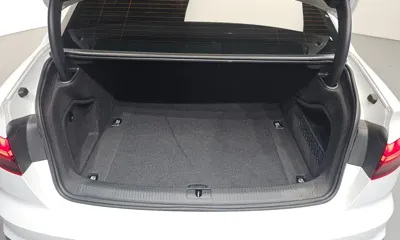 Audi A4 2021, 70624 км, за 16290.06 USD - фото 20