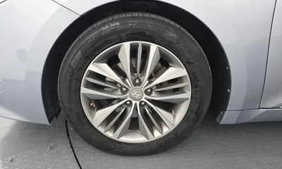 Hyundai Grandeur 2015, 269375 км, за 2841.1 USD