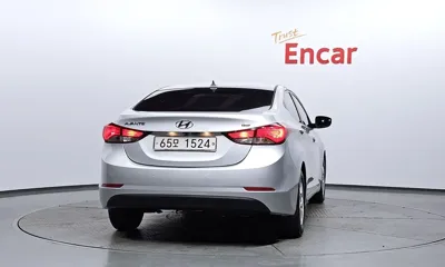 Hyundai Avante 2015, 102301 км, за 3245.03 USD