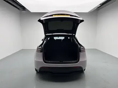 Tesla Model Y 2023, 81800 км, за 22742.61 USD - фото 9
