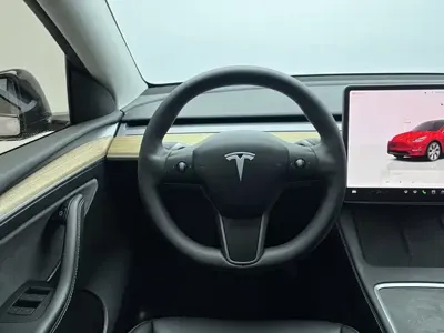 Tesla Model Y 2023, 81800 км, за 22742.61 USD - фото 10
