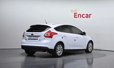 Ford Focus 2015, 56251 км, за 4030.42 USD