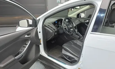 Ford Focus 2015, 56251 км, за 4030.42 USD - фото 10