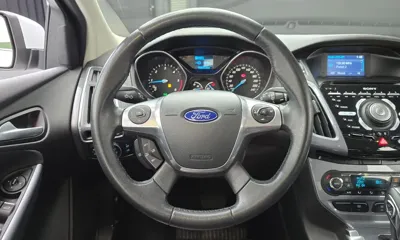 Ford Focus 2015, 56251 км, за 4030.42 USD - фото 13