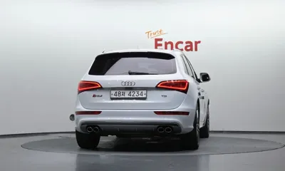 Audi SQ5 2015, 145426 км, за 11487.46 USD