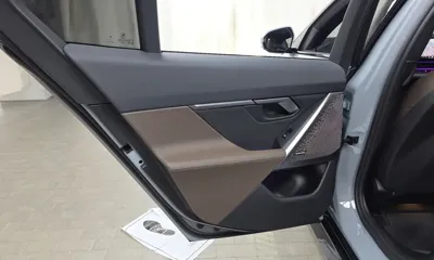 BMW 5-Series 2025, 13786 км, за 44625.43 USD - фото 25