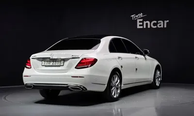 Mercedes-Benz E-Class 2017, 97987 км, за 14006.52 USD