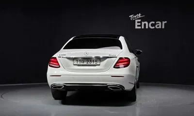 Mercedes-Benz E-Class 2017, 97987 км, за 14006.52 USD