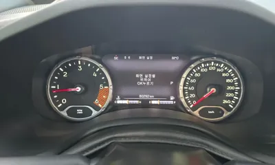 Jeep Renegade 2020, 80288 км, за 8861.76 USD - фото 8