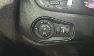 Jeep Renegade 2020, 80288 км, за 8861.76 USD - фото 14