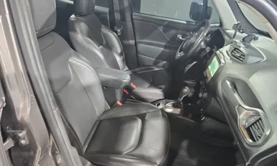 Jeep Renegade 2020, 80288 км, за 8861.76 USD - фото 19