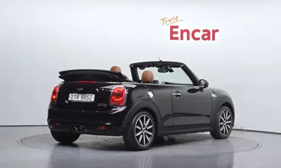 MINI Cooper Convertible 2017, 110094 км, за 9446.26 USD