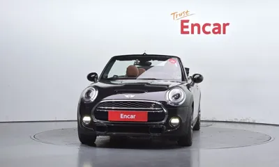 MINI Cooper Convertible 2017, 110094 км, за 9446.26 USD