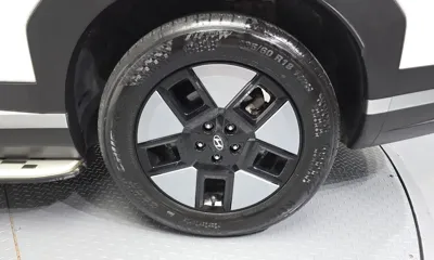 Hyundai Santafe 2024, 31806 км, за 21322.23 USD