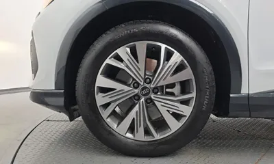 Audi Q4 e-tron 2025, 7275 км, за 30129.97 USD